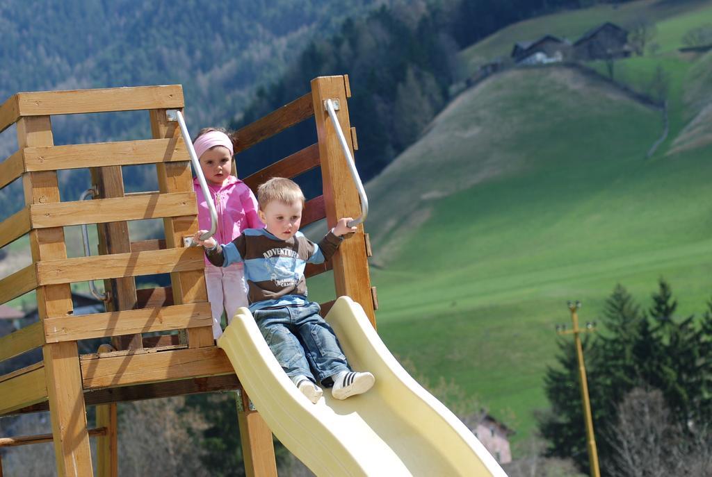 Mantingerhof Apartments Фунес Екстериор снимка